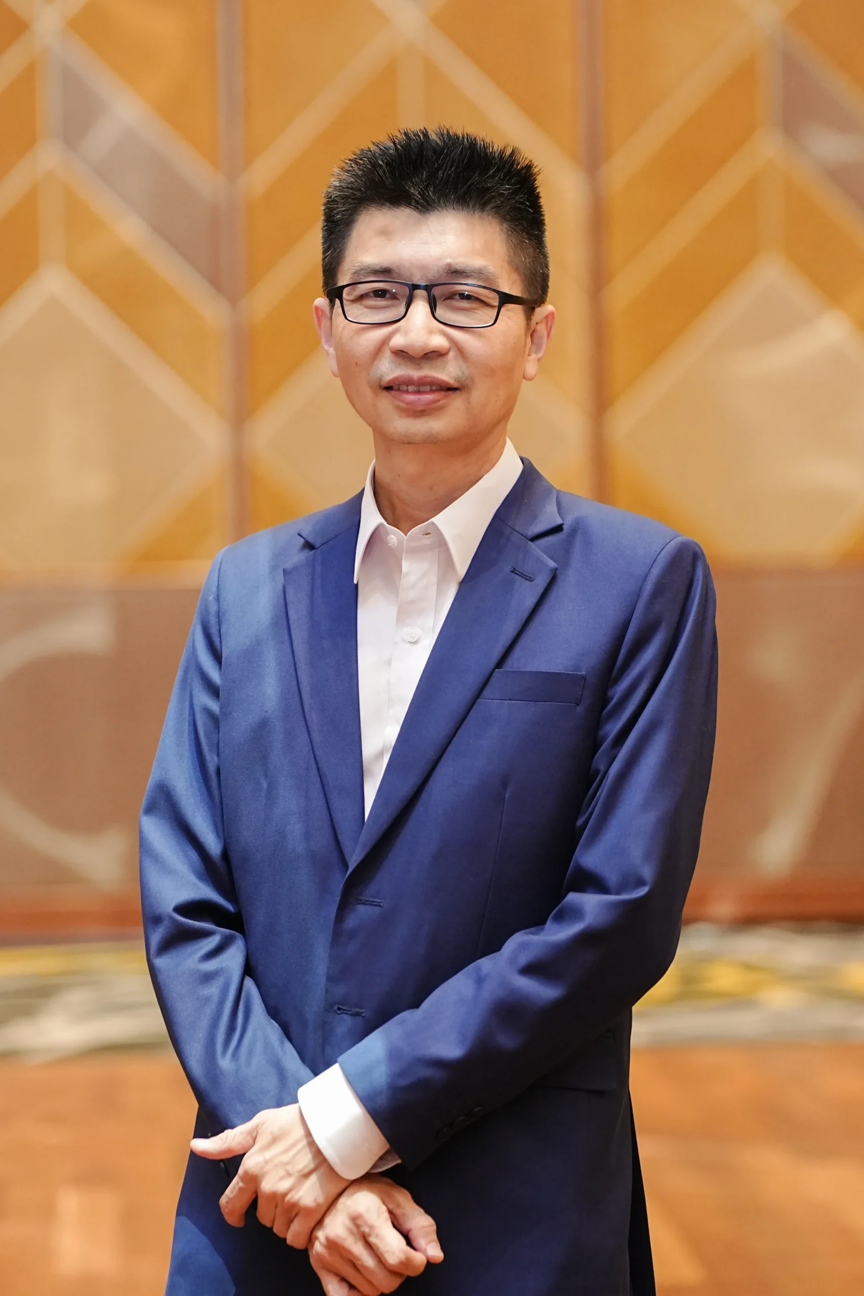 Mr Tan Chong Yin